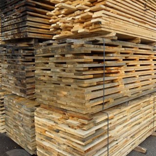 Escaleras de madera: calidad y funcionalidad en Riomader